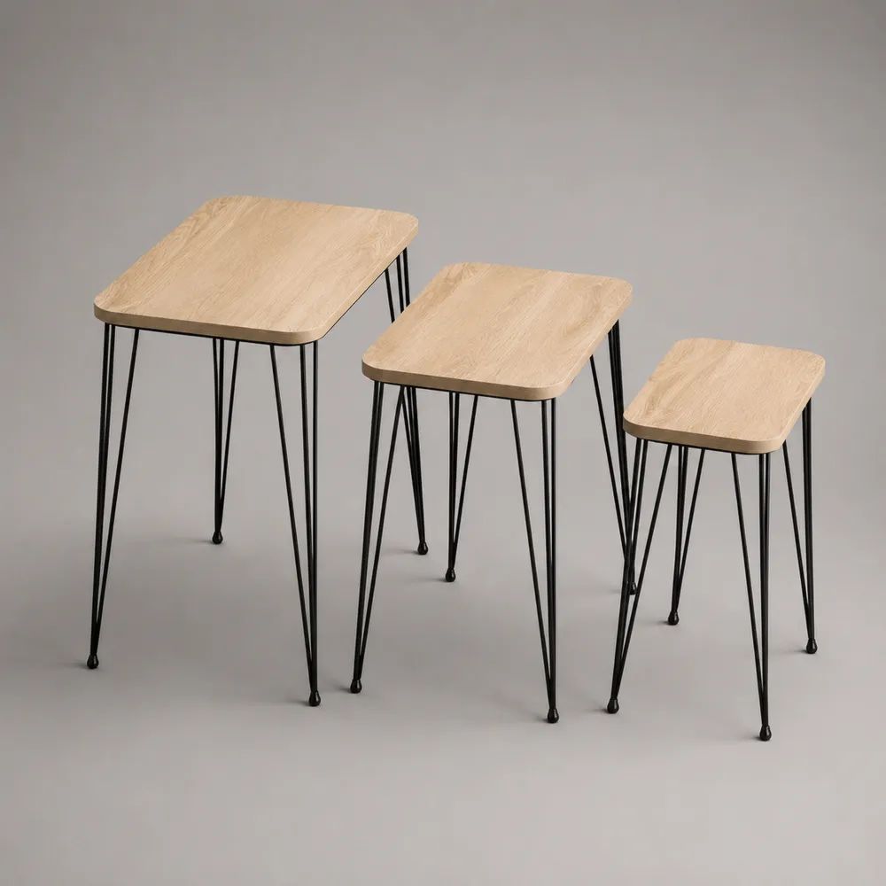 Set di 3 tavolini impilabili rettangolari in MDF e acciaio, rovere chiaro e nero, 45 × 30 × 60 cm, 40 × 28 × 50 cm e 35 × 25 × 40 cm